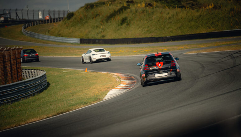 BMW E87 130i Supreme Motorsport Racecar