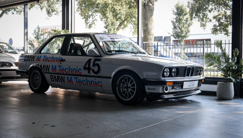 BMW E30 325i Supreme Motorsport