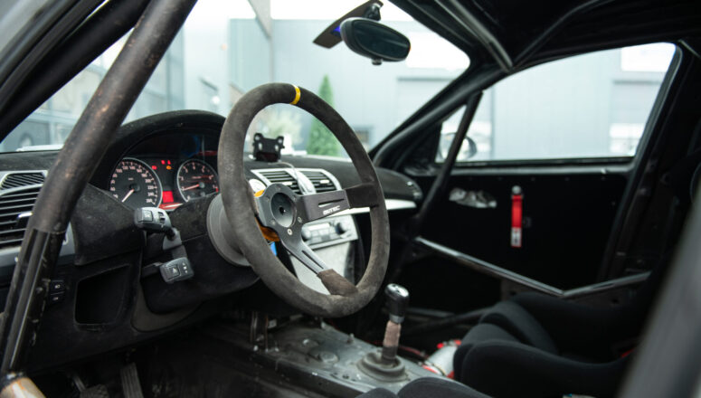 BMW E87 130i Racecar Supreme Motorsport Silver Bullet Transmission