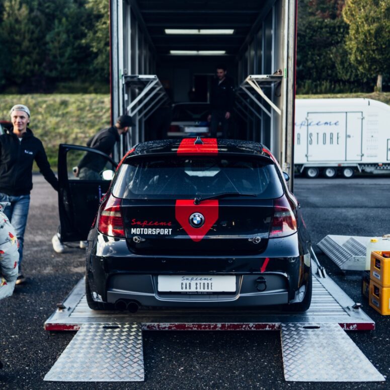 Supreme Motorsport Trailer + BMW E87 130i Supreme Motorsport Trailer + BMW E87 130i
