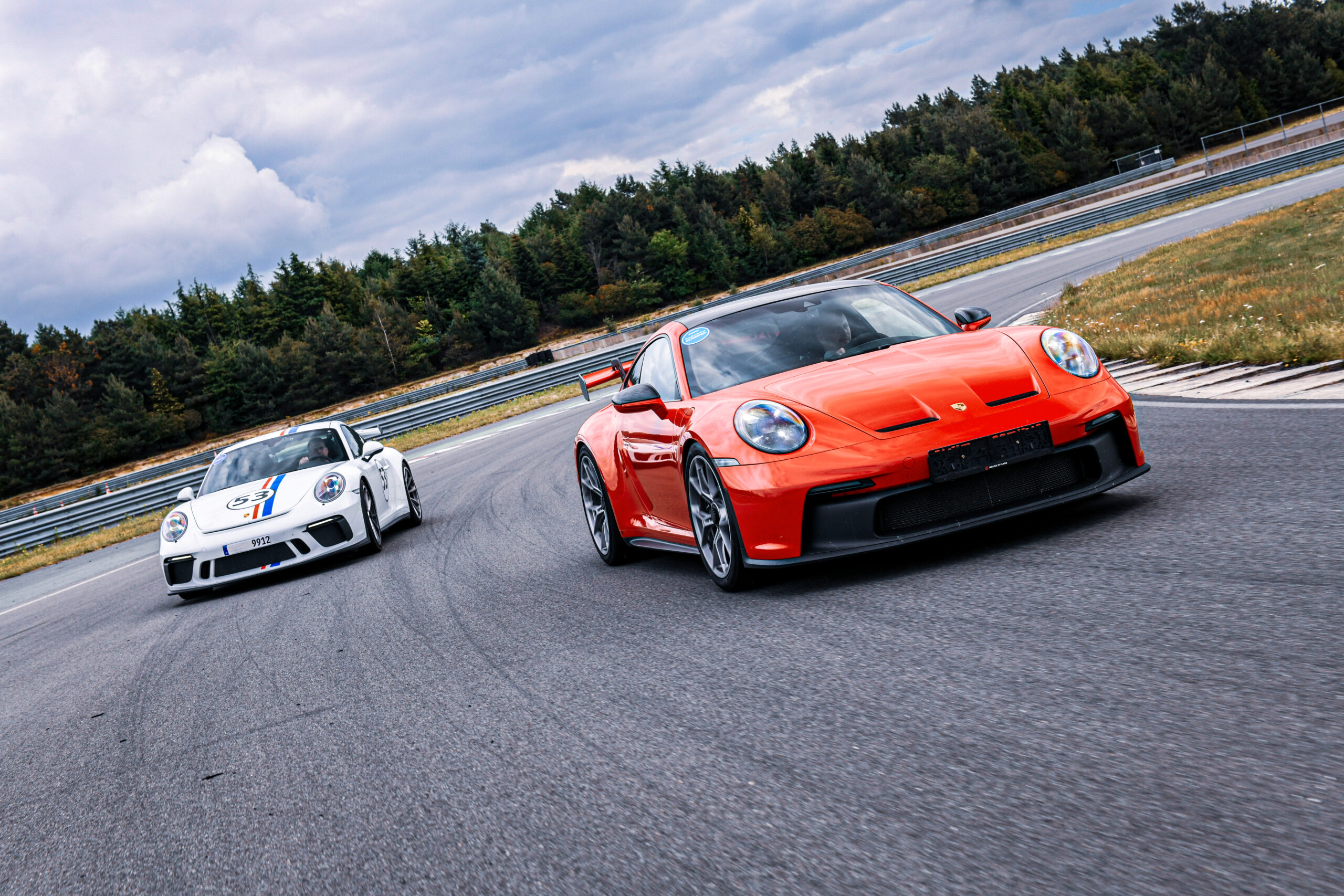 Supreme Trackday Meppen 2025 Supreme Trackday Meppen 2025 Porsche 911 GT3 duo op circuit