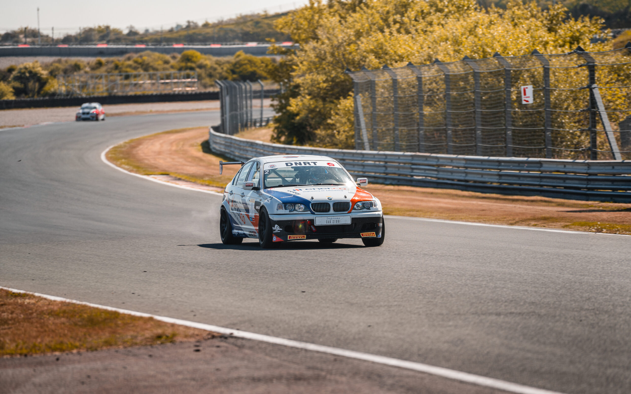 Circuit Zandvoort Supreme Motorsport BMW E46 330i op hoge snelheid