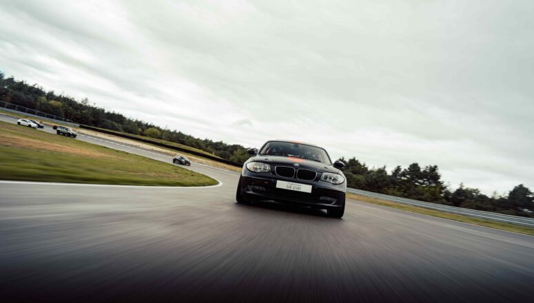 Supreme Motorsport BMW E87 130i Racer Trackday Circuit Meppen Rollende foto