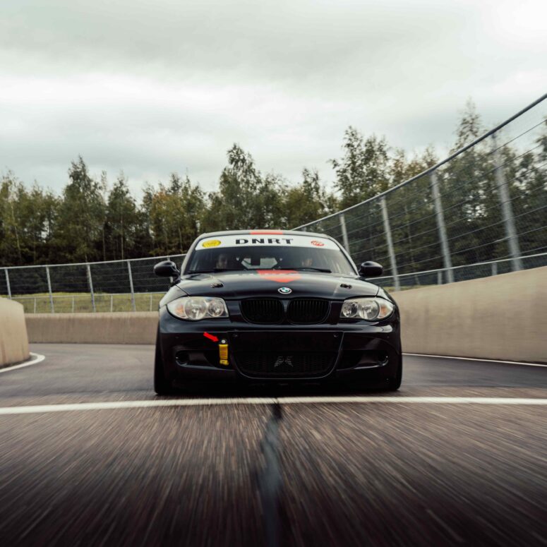 Meppen 130i Supreme Motorsport BMW E87 130i Racer Trackday Circuit Meppen Rollende foto