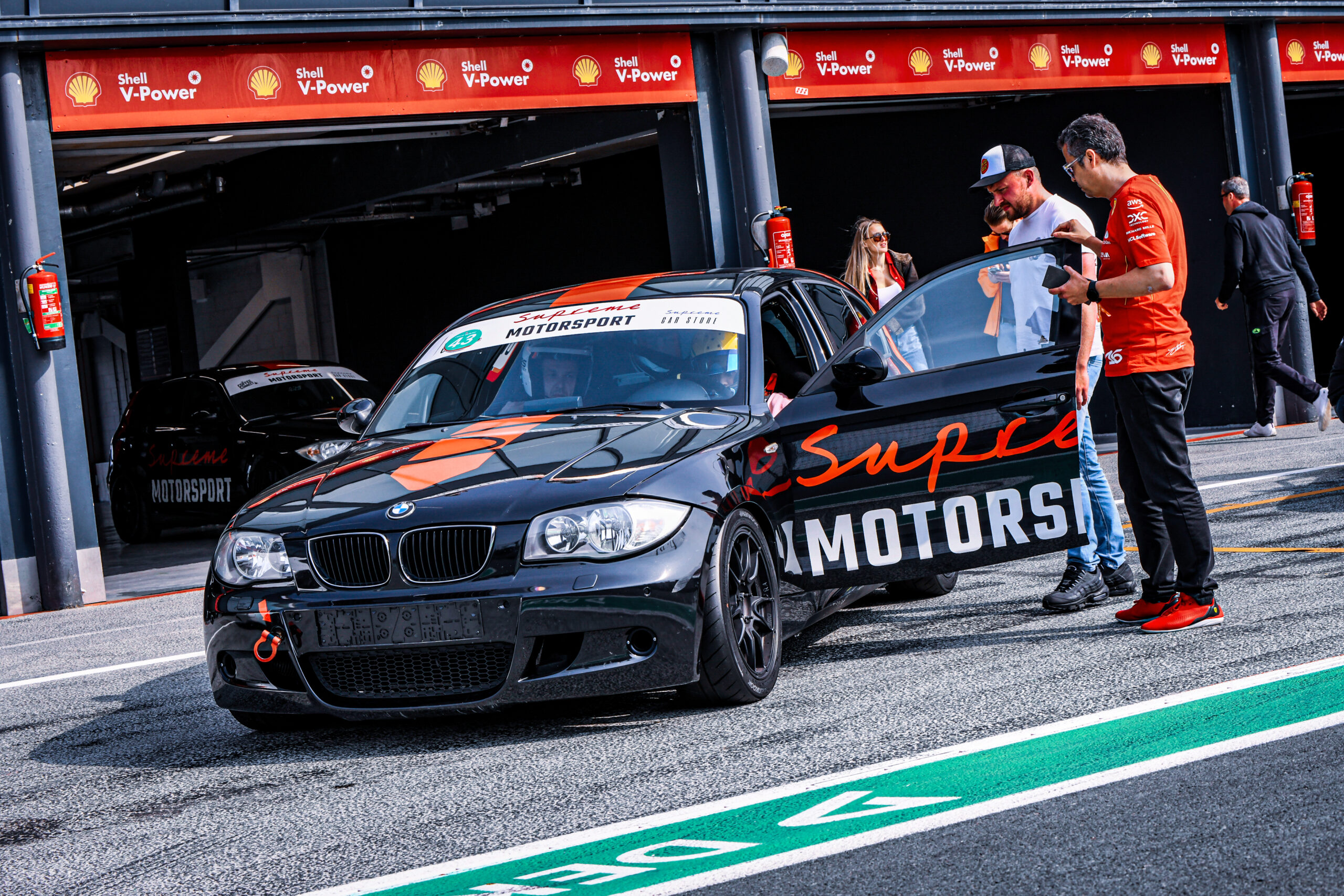 DRDO Testavond Supreme Motorsport BMW E87 130i in Pitbox Circuit Zandvoort