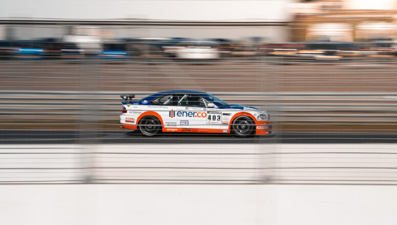 Supreme Motorsport BMW E46 M3 CSL Cup op Zandvoort, Zijaanzicht