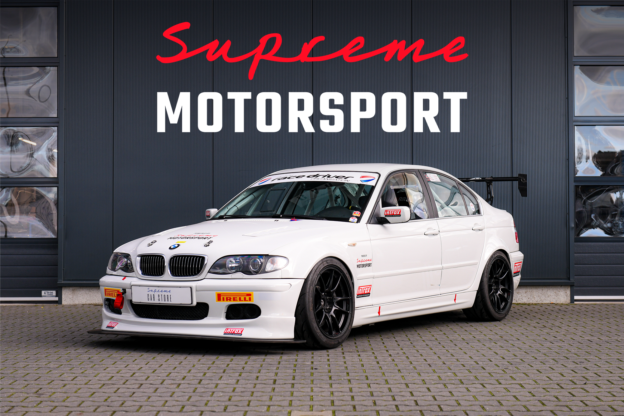 BMW E46 330i BMW E46 330i Racer Supreme Motorsport Voor en Zijaanzicht