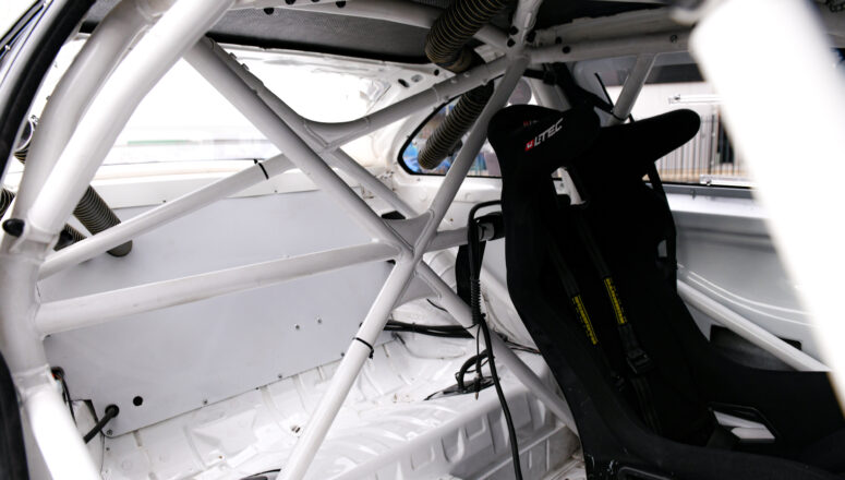 Supreme Motorsport BMW E46 M3 CSL CUP Racecar Interior roll cage