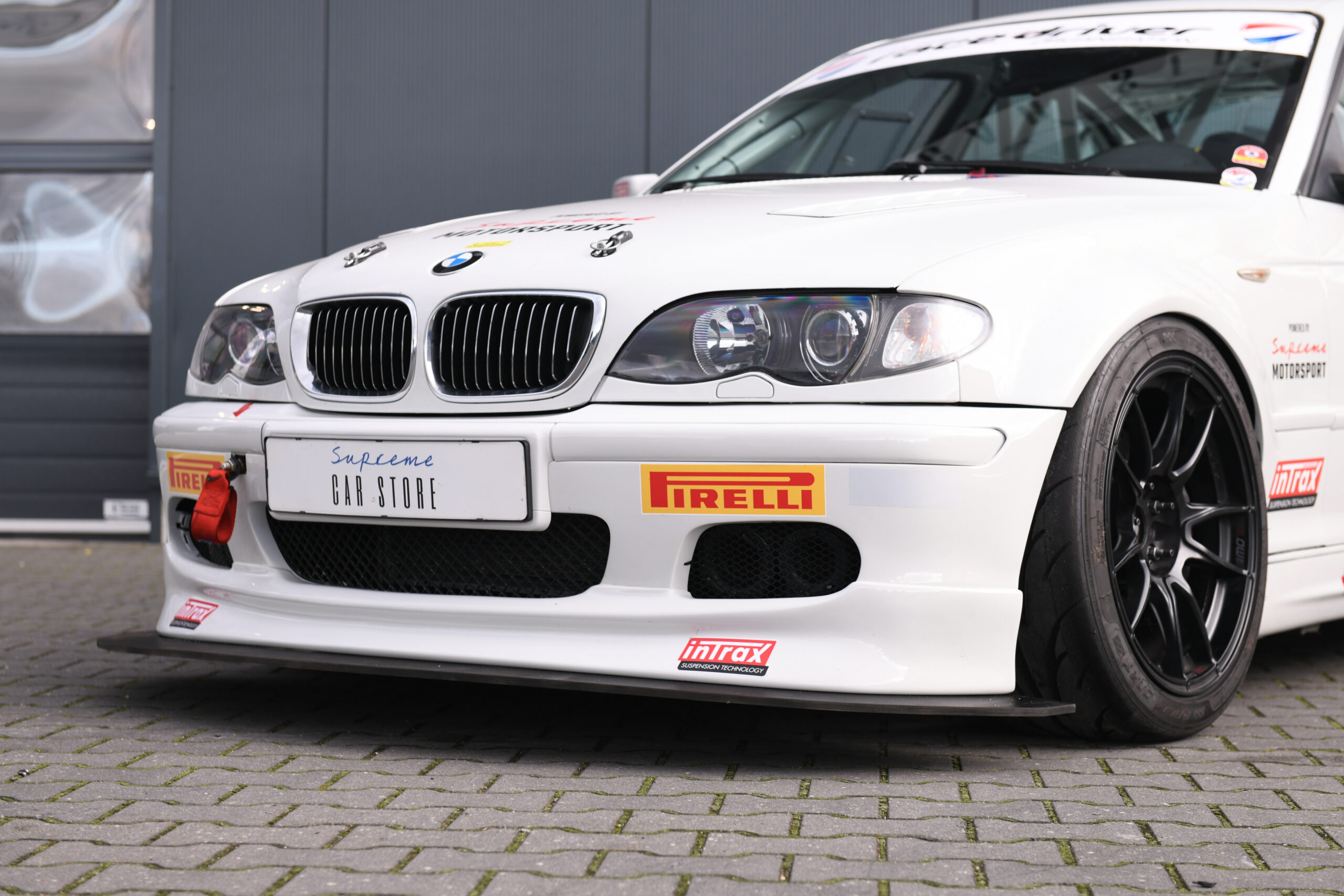 BMW E46 330i BMW E46 330i Racer Supreme Motorsport Half voorbumper aanzicht